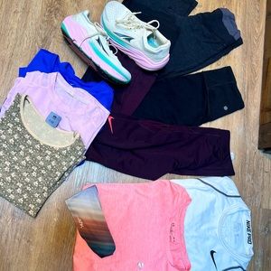 Women’s Altra Running Shoes and Athletic Clothing